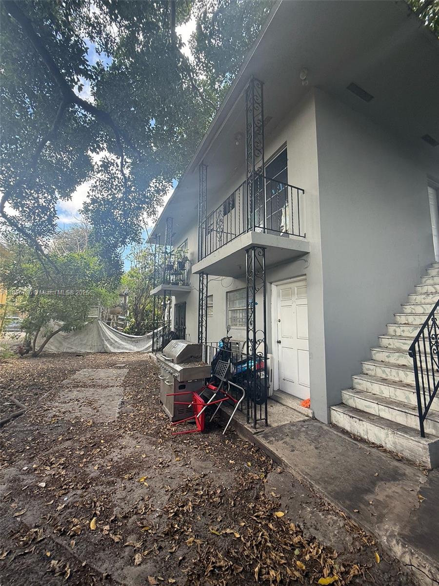 LAWRENCE ESTATE LAND COS - Residential Income