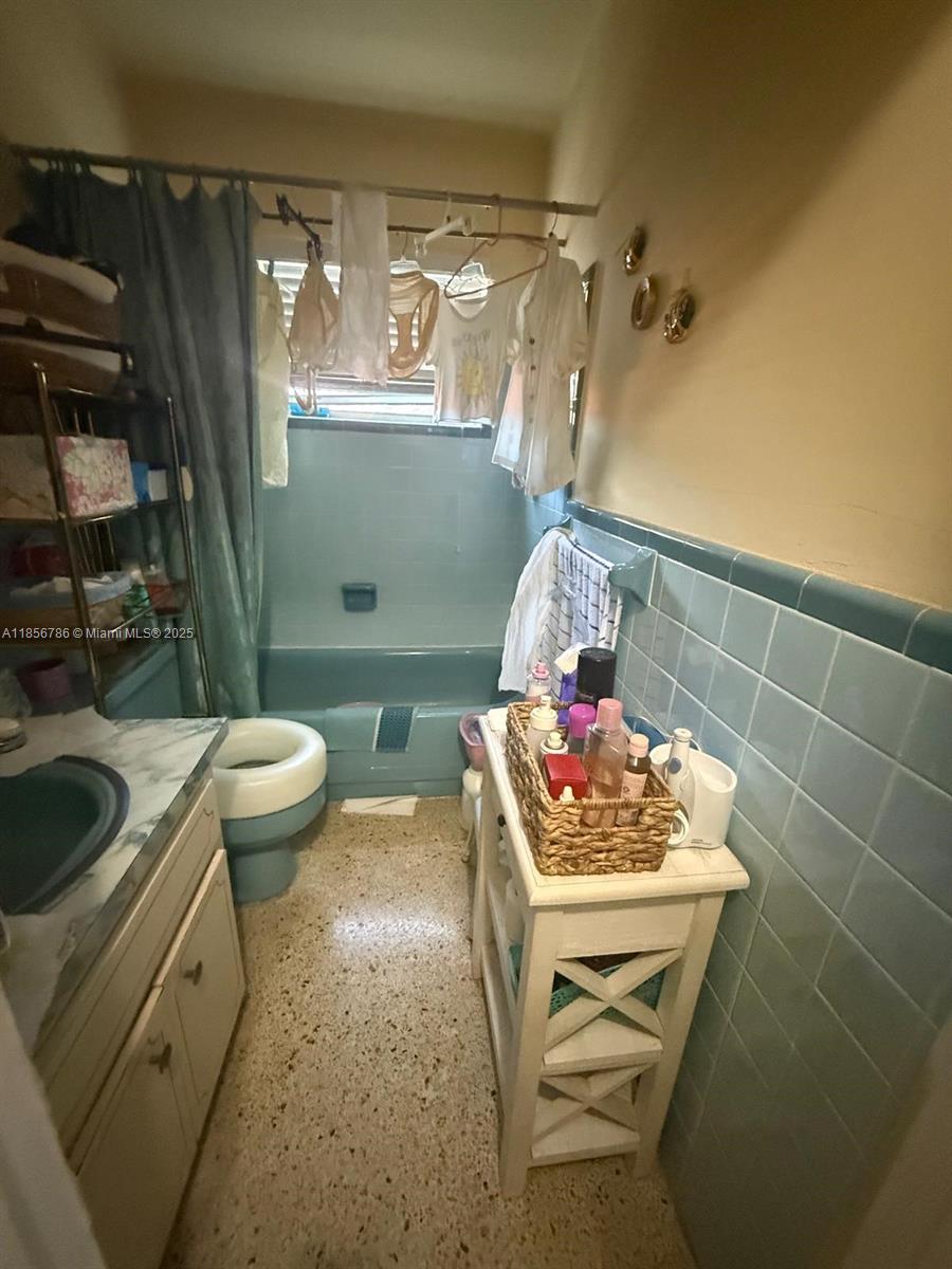 LAWRENCE ESTATE LAND COS - Residential Income