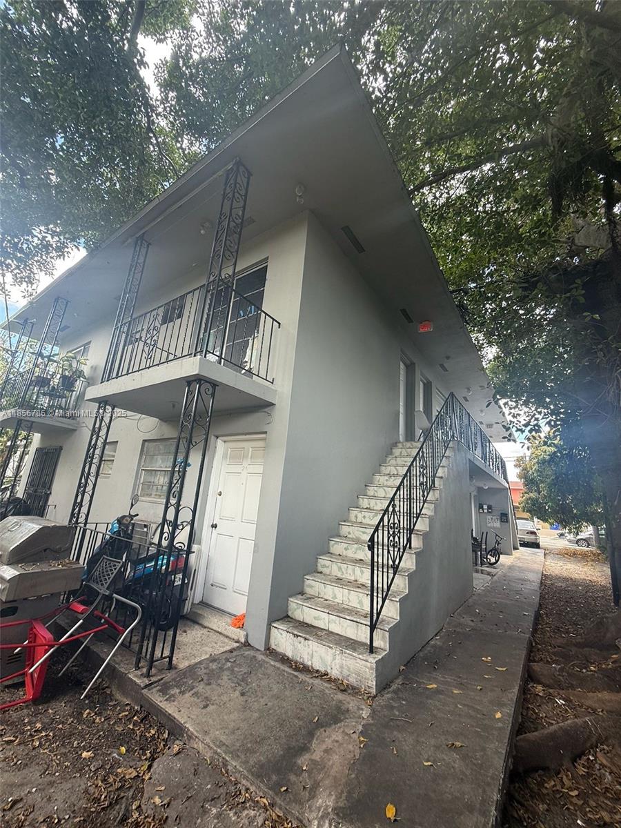 LAWRENCE ESTATE LAND COS - Residential Income