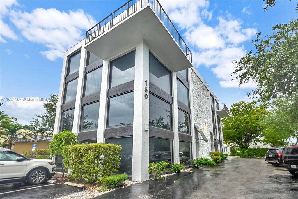 Photo of 150 SE 12th St #101-3, Fort Lauderdale, FL 33316 (MLS # A11621187)