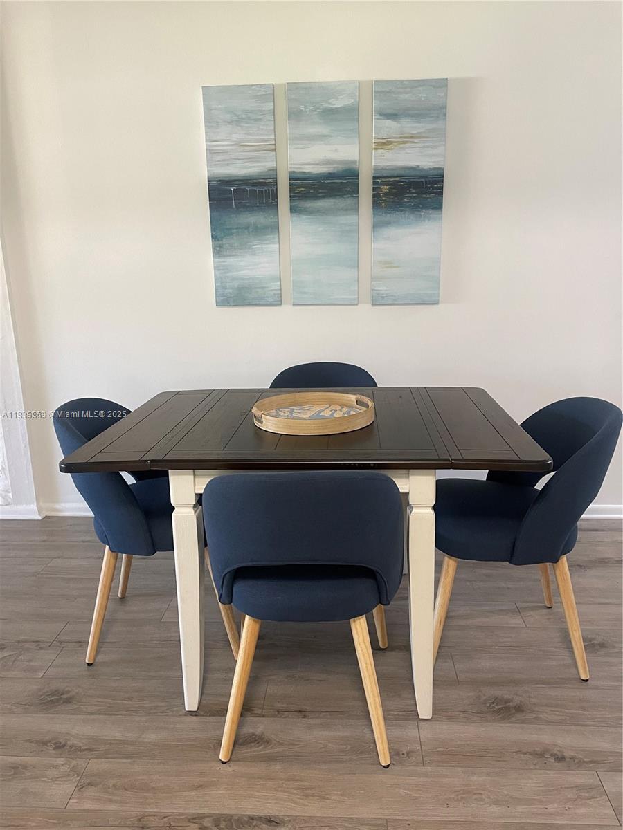 TROPICAL BEACH - Residential Lease