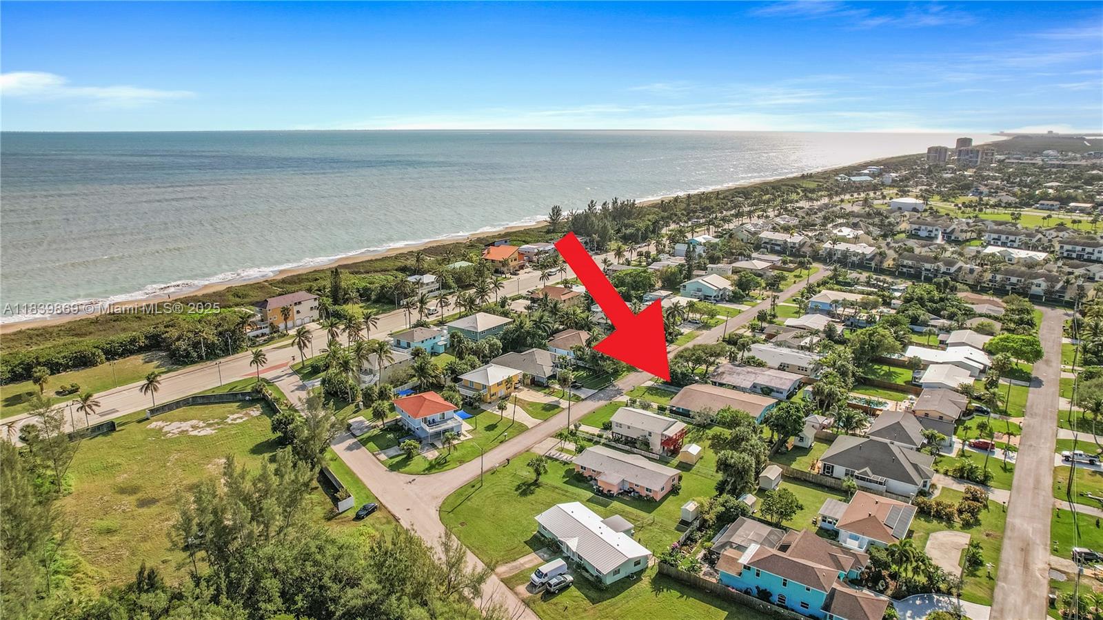 TROPICAL BEACH - Residential Lease