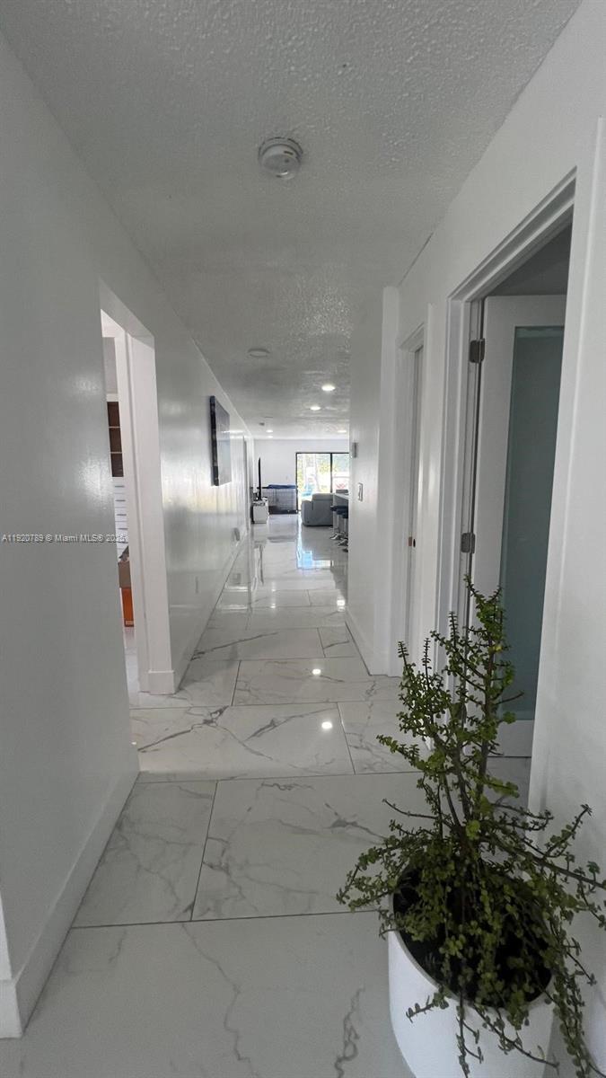 SUNNY ISLES INLAND - Residential