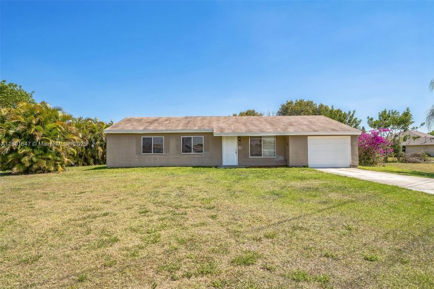 3-Bedroom, 2-Bath Home with Tons of Potential!

This 3-bedroom, 2-bathroom home is a fantastic opportunity for those looking to add their personal touch! With a little TLC, this home can truly shine. Featuring a screened-in patio, it’s the perfect spot to relax and enjoy the outdoors without the hassle of bugs.

Inside, you’ll find a spacious layout with plenty of natural light, just waiting for your creative vision. The 1-car garage provides convenient parking and additional storage space.

Whether you’re an investor or a homeowner ready for a project, this home has great bones and endless possibilities. Don’t miss out—schedule your showing today!