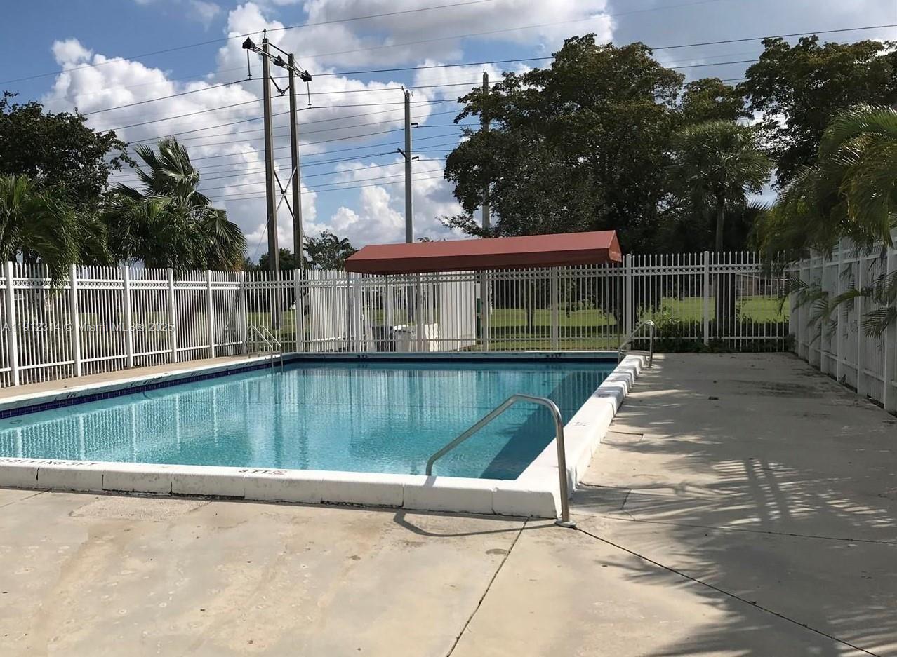 PALM PLACE CONDO - Residential Lease