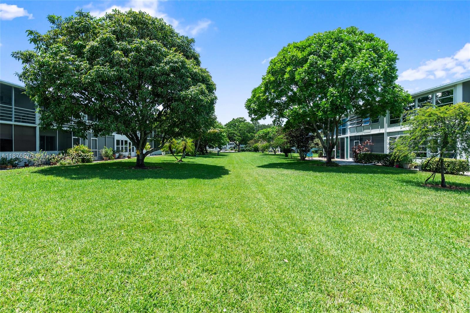 MARKHAM T CONDO - Residential Lease