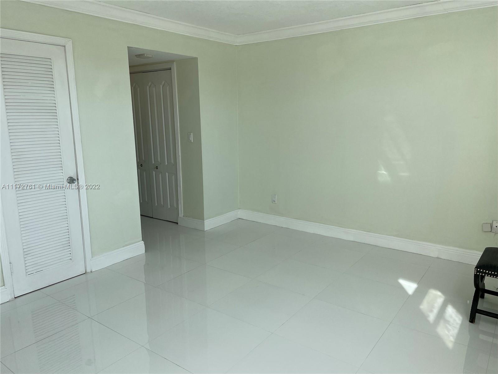 STRATFORD HOUSE CONDO - Residential
