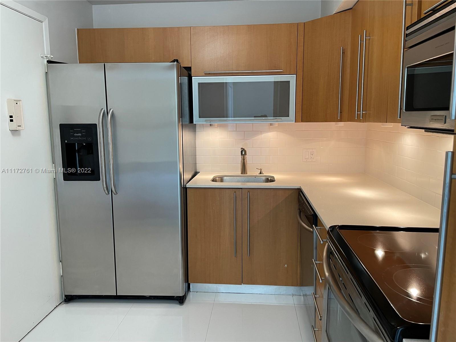 STRATFORD HOUSE CONDO - Residential