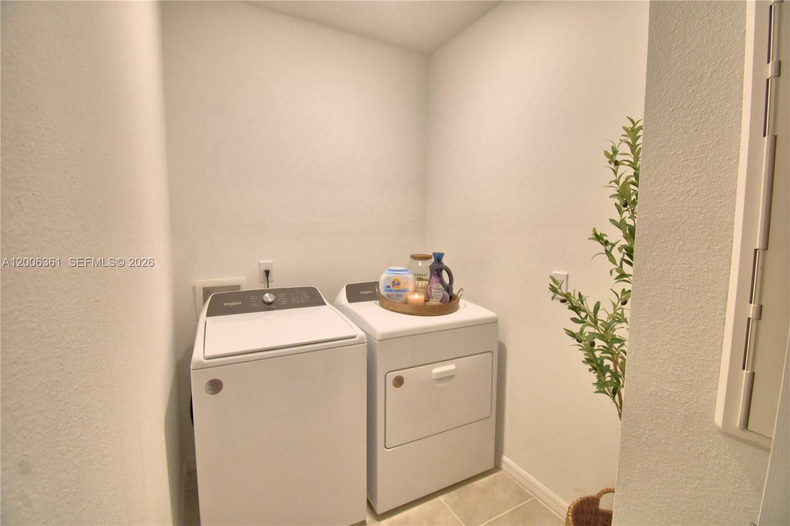 LAKE DEER ESTATES - Residential