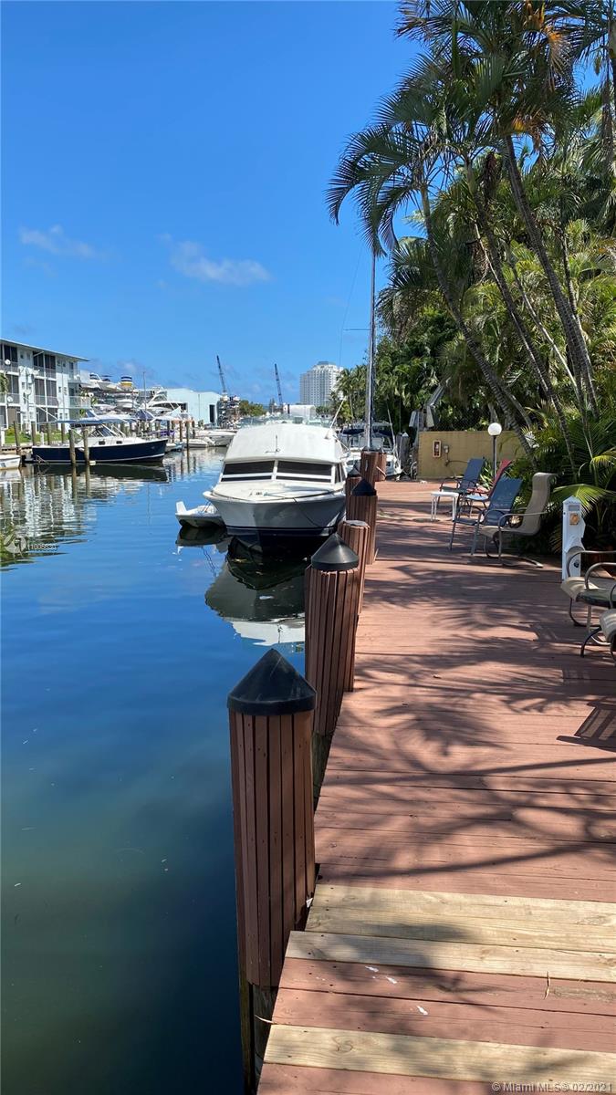 This is a hidden germ in the heart of one of the most sought after and up coming neighborhoods in Miami. Upgraded bathroom and bedroom floor. It has central AC, 1 assigned gated parking space and laundry facilities. It has option to rent a boat slip on the canal with no fitxed bridges. This area is very safe and quiet, but also in the heart of the hottest restaurants. Location just East of the Biscayne blvd and within close proximity to Miami Beach, Design District, Midtown, Brickel, MIA airport.