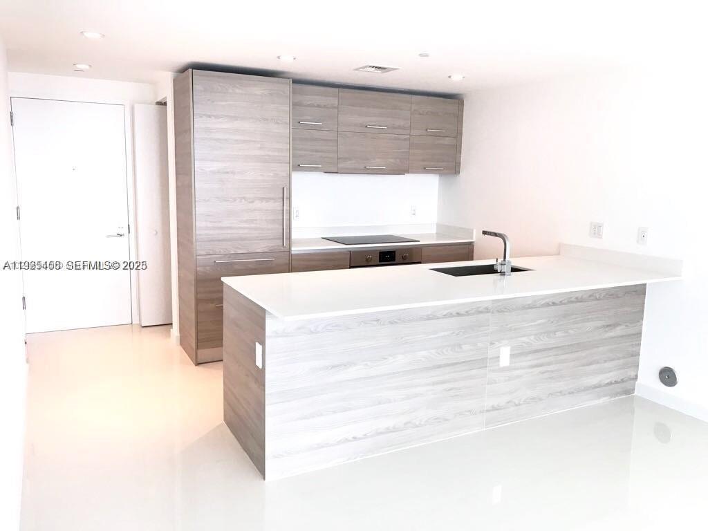 1300 S Miami Ave 4211