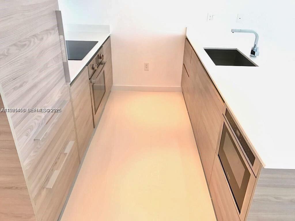 1300 S Miami Ave 4211