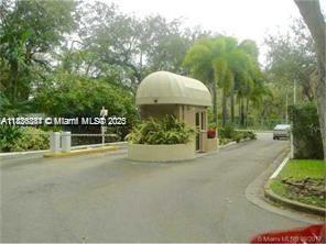 780 NE 69th St 1706, Miami, FL, 33138/$339,000 3 780 NE 69th St 1706