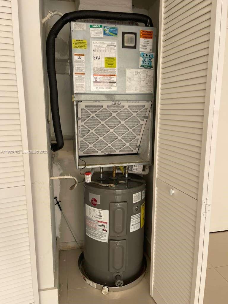 PLAZA OF AMERICAS CONDO P - Residential Lease