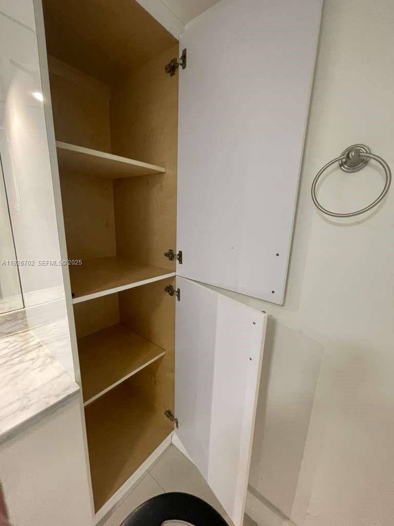 PLAZA OF AMERICAS CONDO P - Residential Lease