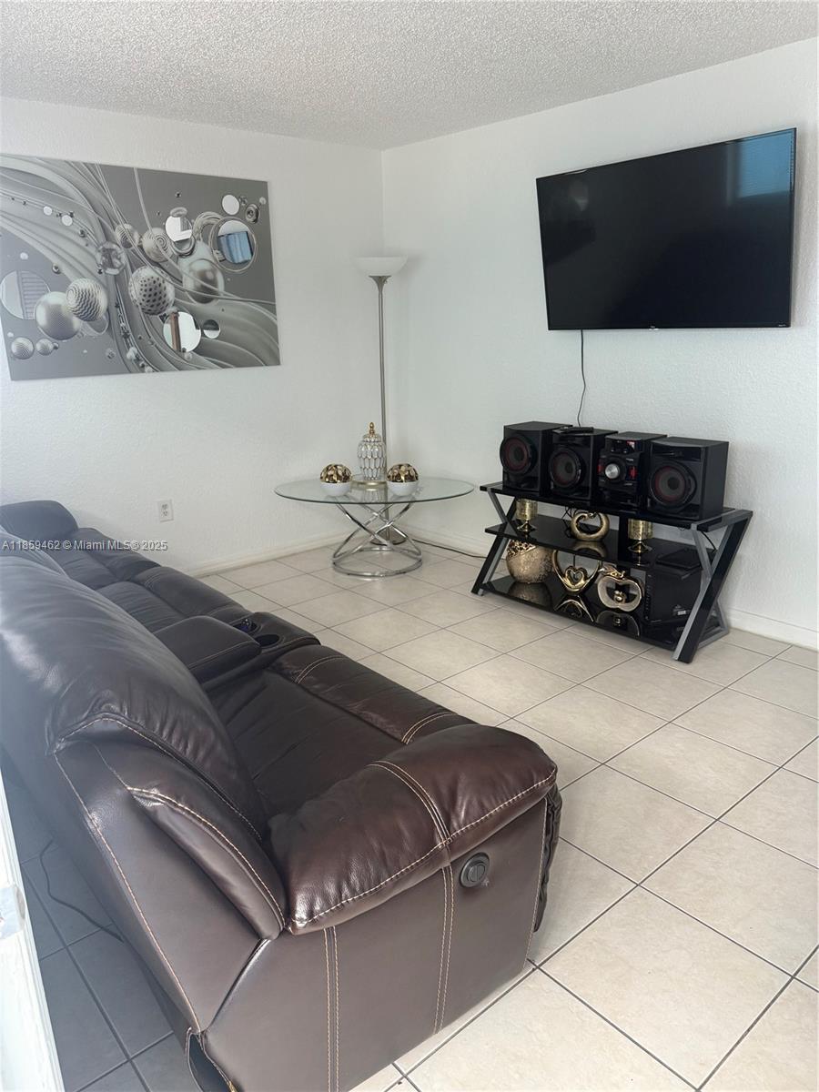 5706 W 26th Ave 5706