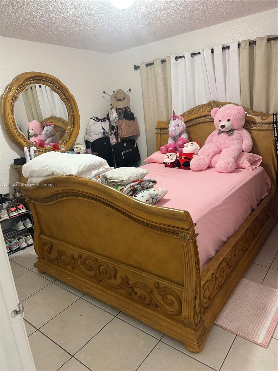 LAGO AZUL CONDO - Residential