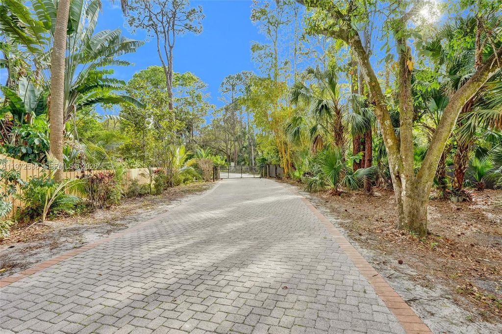 Photo of 13161 N 179th Ct N, Jupiter, FL 33478 (MLS # A11972538)