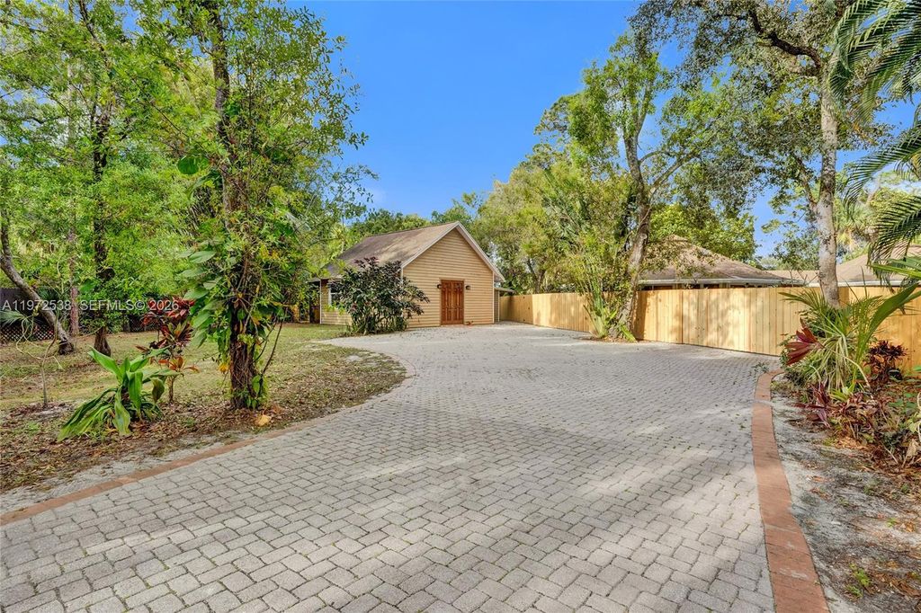 Photo of 13161 N 179th Ct N, Jupiter, FL 33478 (MLS # A11972538)