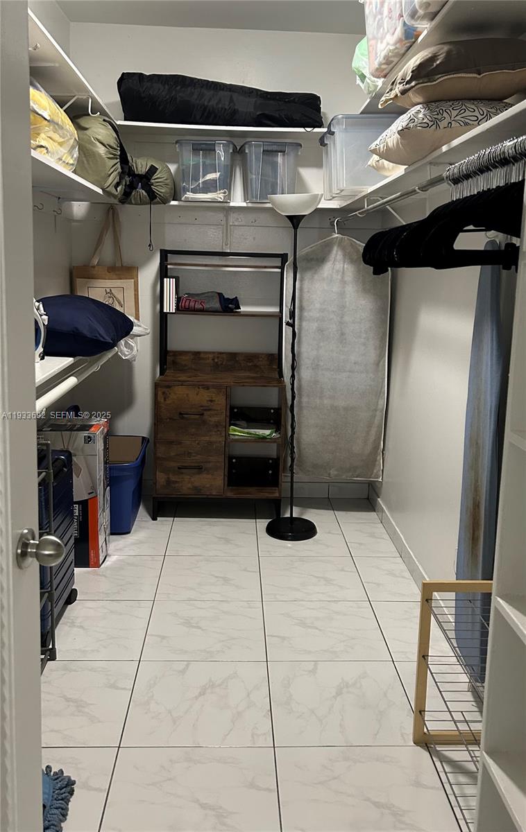 CAMBRIDGE TOWERS CONDO - Residential