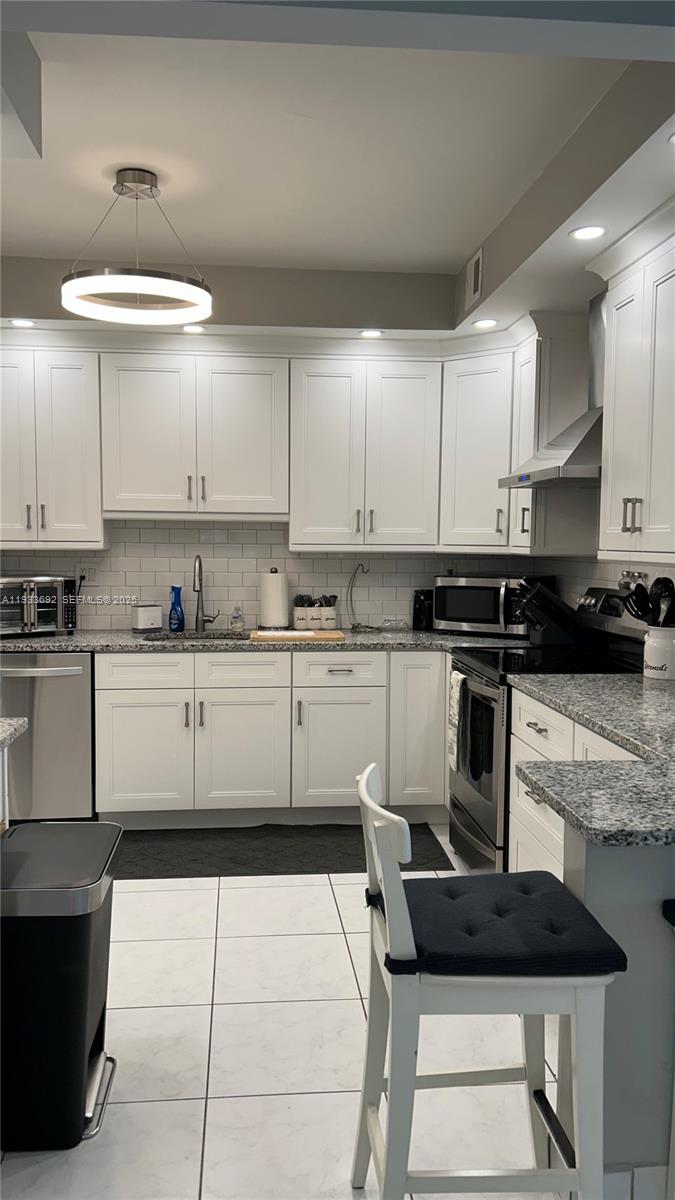 CAMBRIDGE TOWERS CONDO - Residential