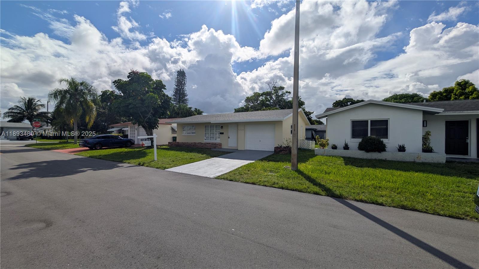 MAINLANDS OF TAMARAC LAKE - Residential