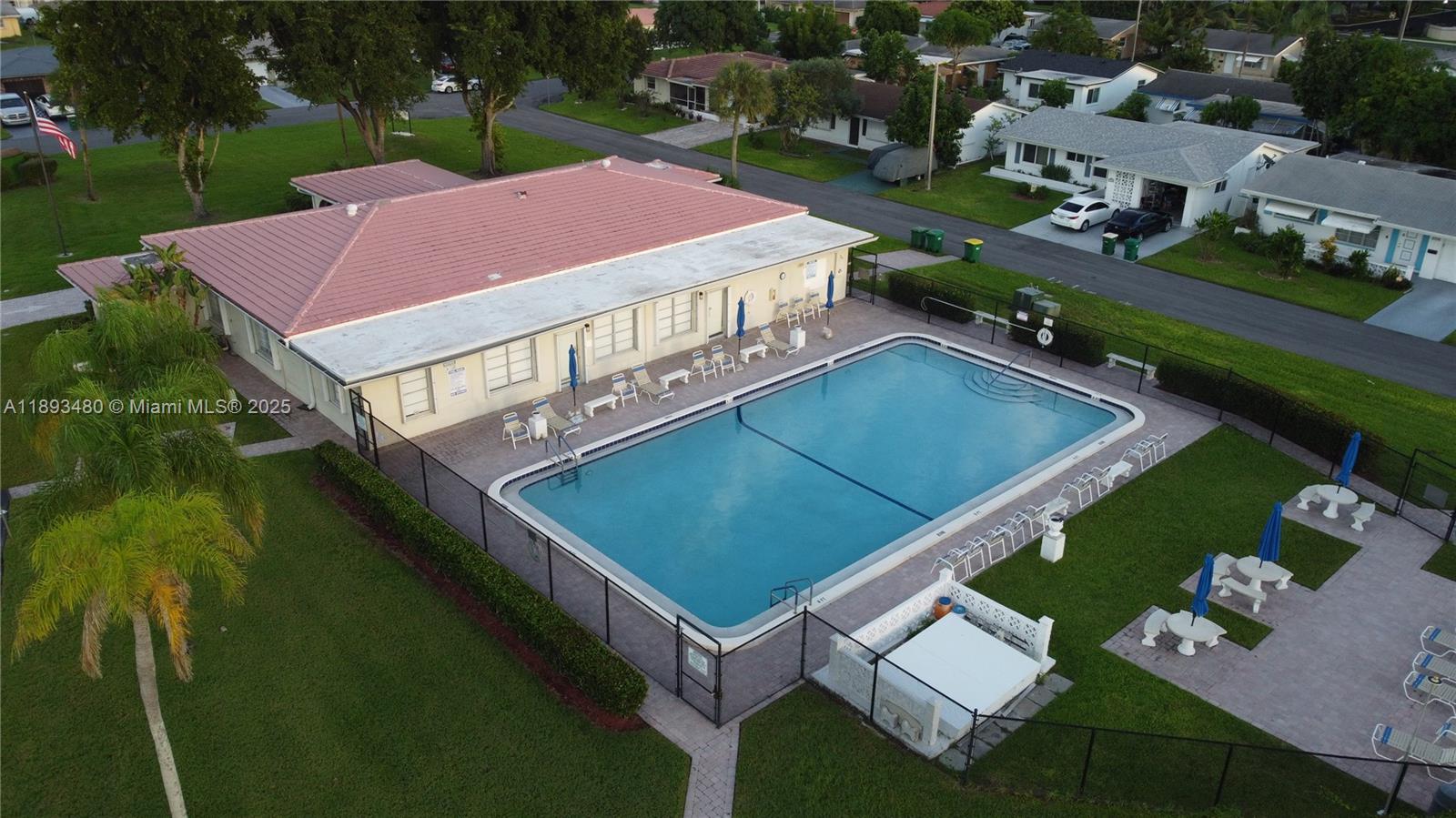 MAINLANDS OF TAMARAC LAKE - Residential