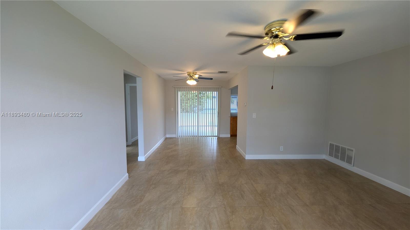 MAINLANDS OF TAMARAC LAKE - Residential