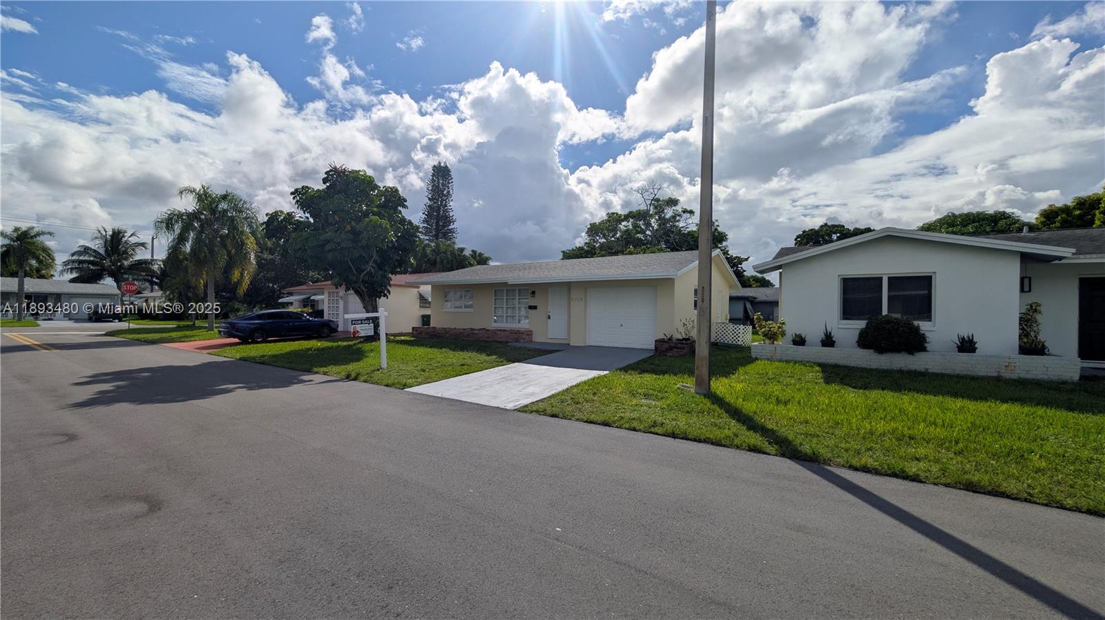 MAINLANDS OF TAMARAC LAKE - Residential