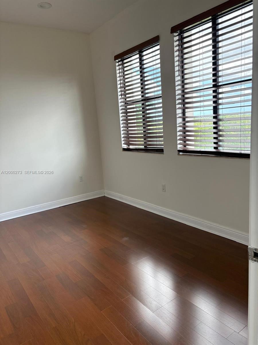 VILLA FLORA CONDO - Residential