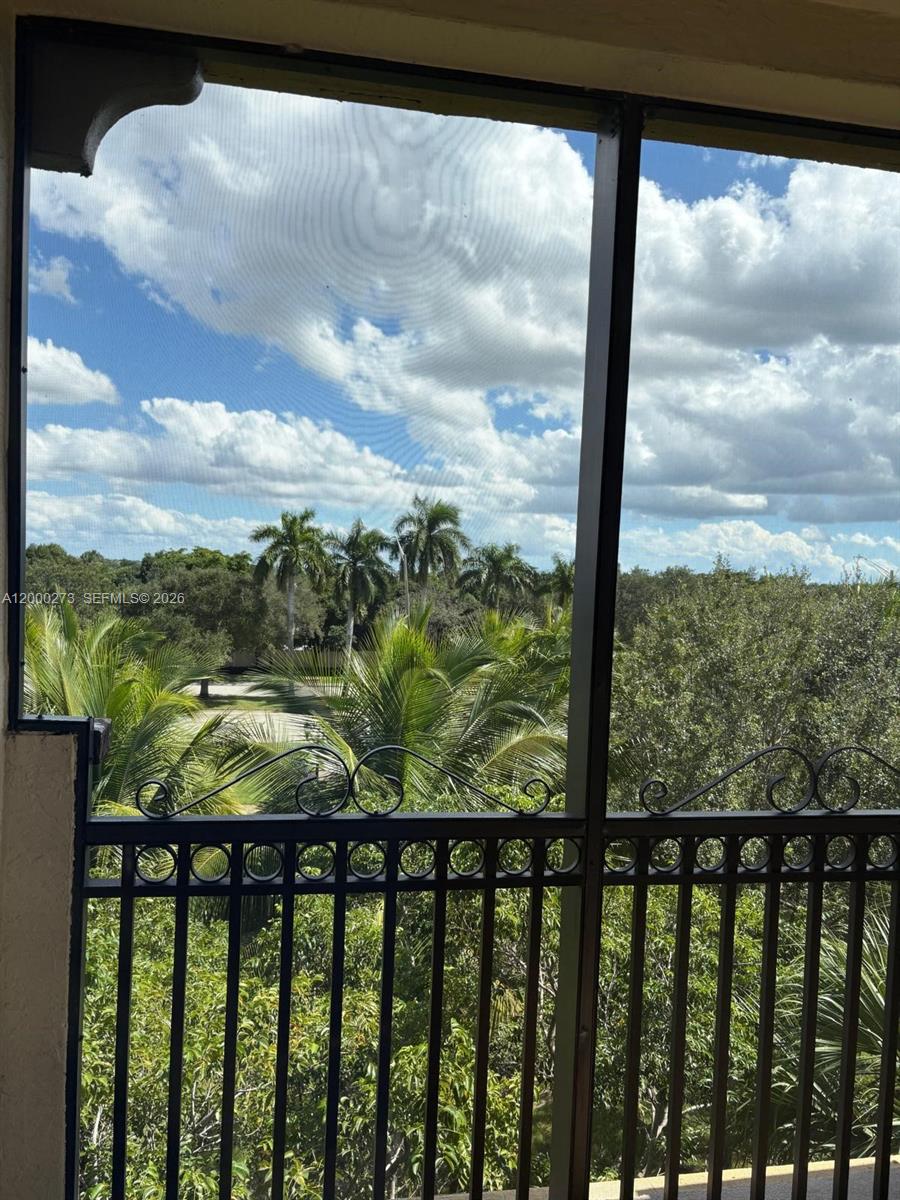 VILLA FLORA CONDO - Residential