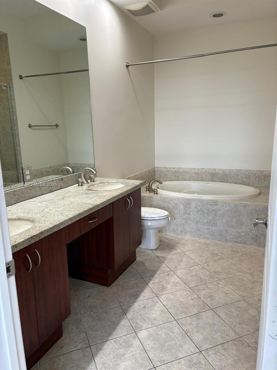 VILLA FLORA CONDO - Residential