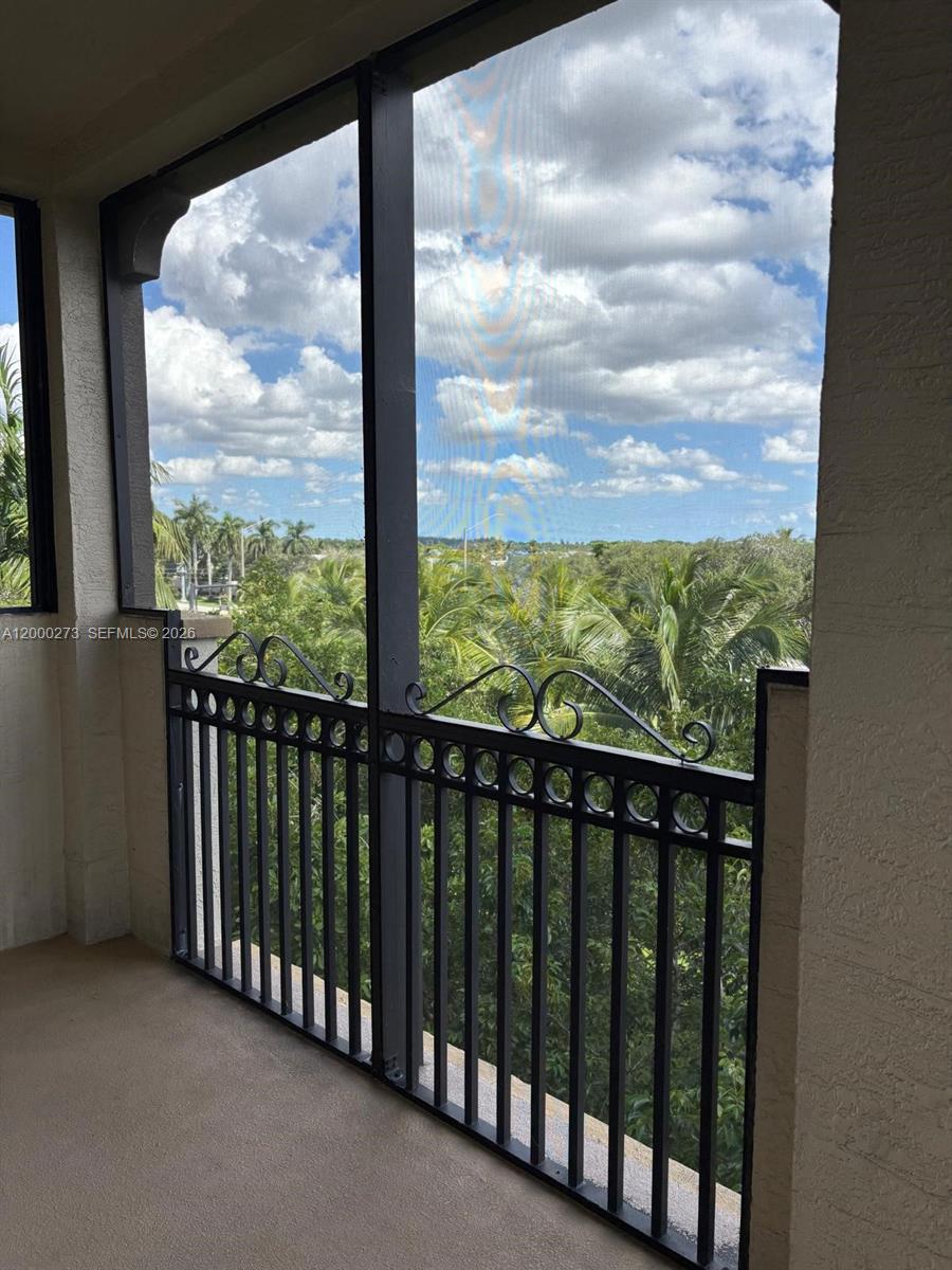 VILLA FLORA CONDO - Residential