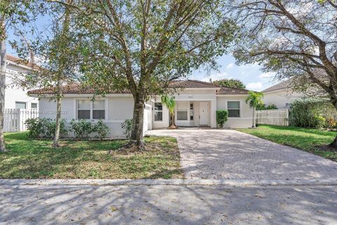 5312 SW 34th Way Hollywood FL 33312