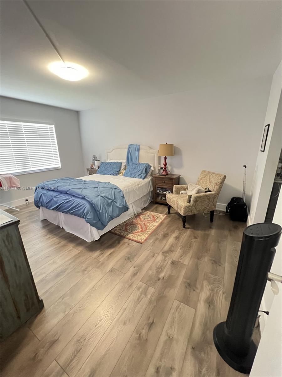 CAMBRIDGE AT CENTURY VILL - Residential