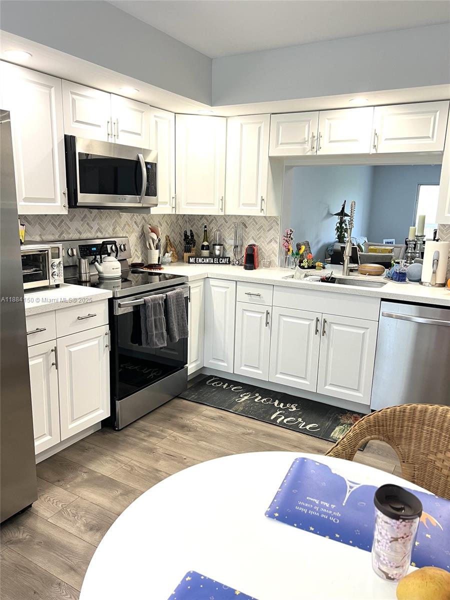 CAMBRIDGE AT CENTURY VILL - Residential