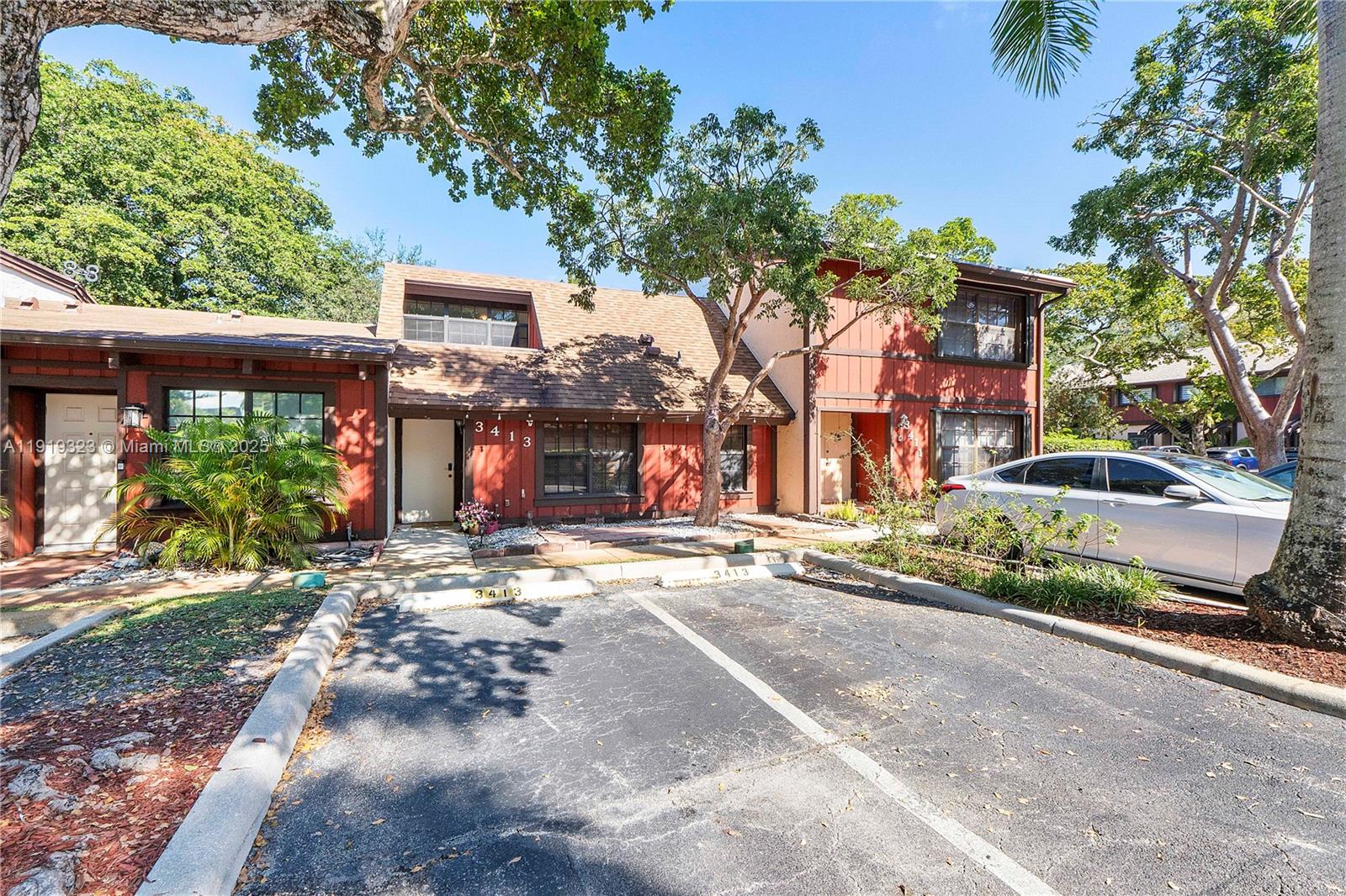 TAMERLANE - Residential