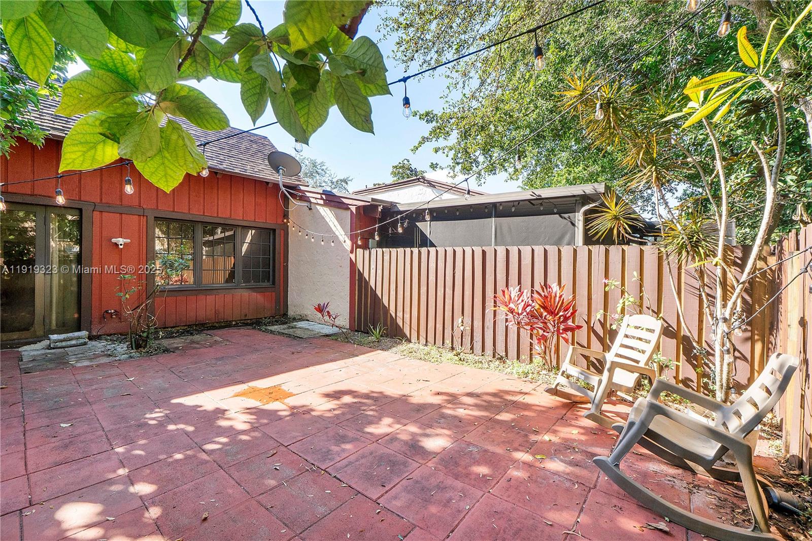 TAMERLANE - Residential