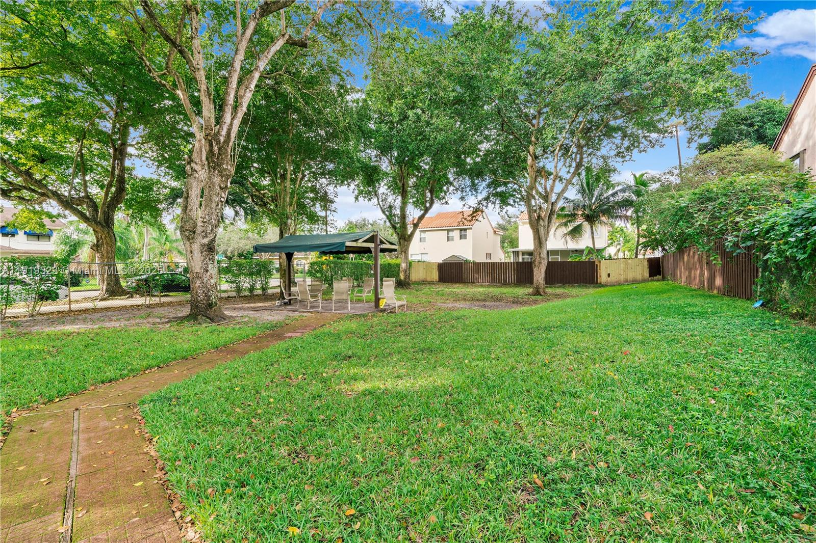 TAMERLANE - Residential