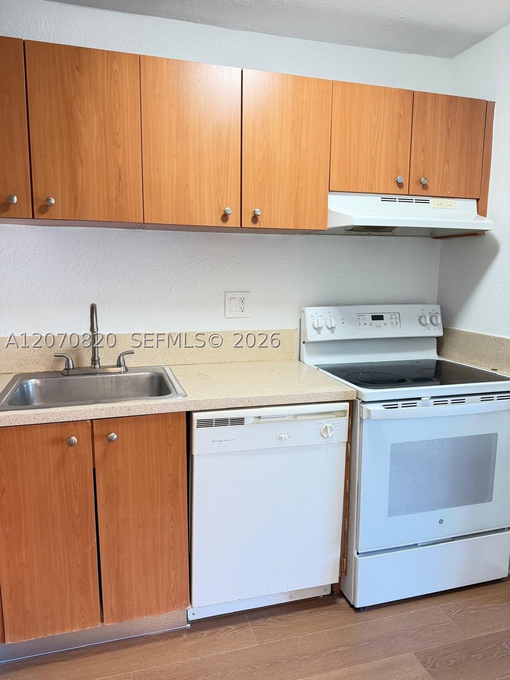 Photo of 411 Executive Center Dr #109, West Palm Beach, FL 33401 (MLS # A12070820)