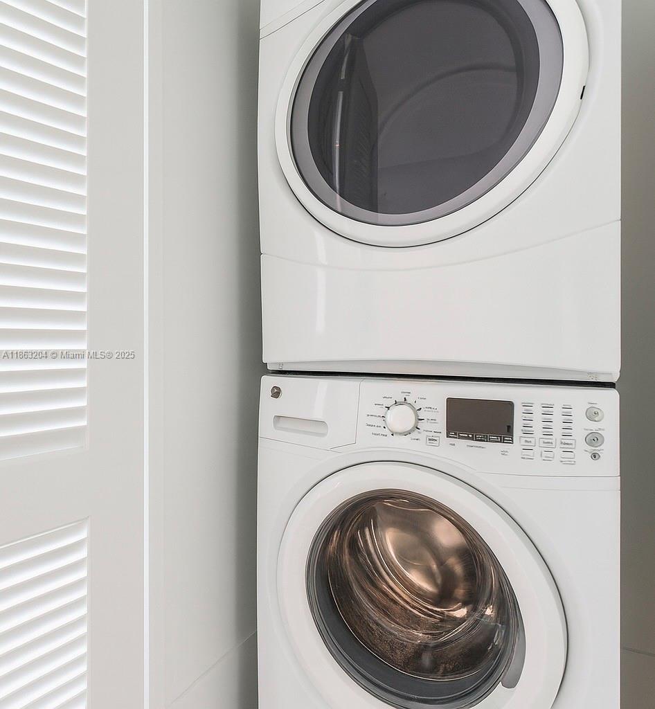 3401 MIDTOWN CONDO - Residential