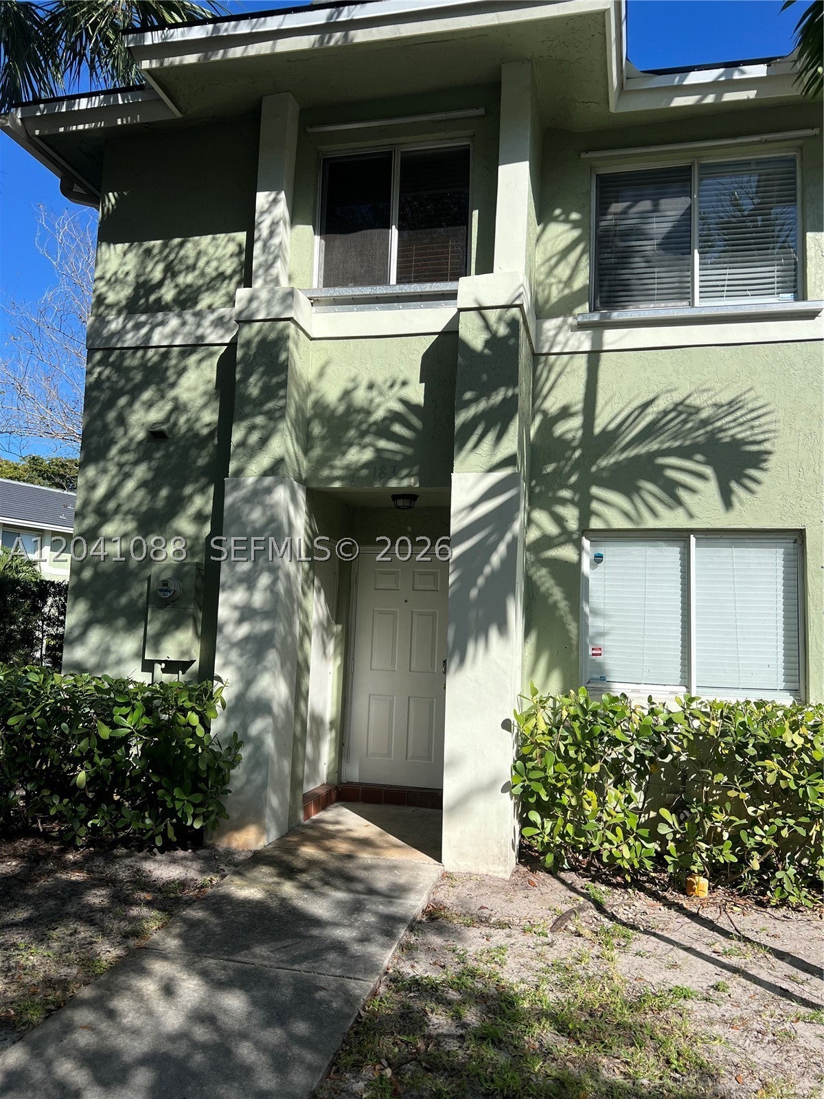 183 Hidden Ct Rd F33, Hollywood FL 33023