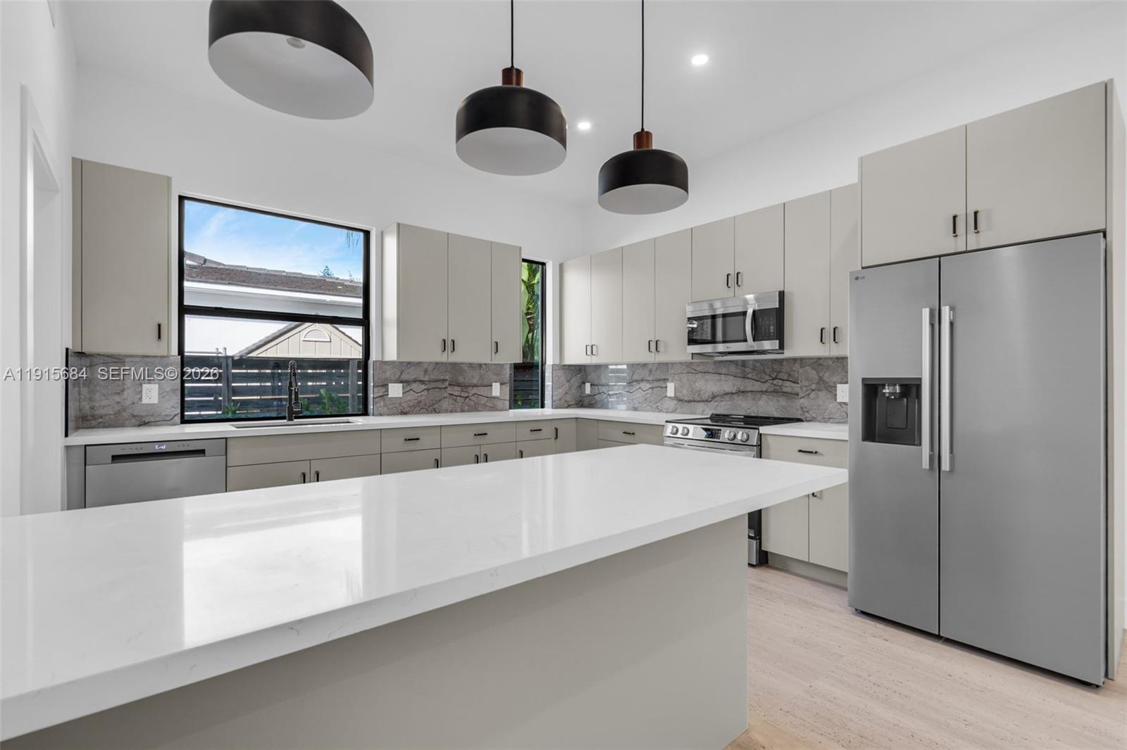 FLOYDS GROVES ESTATES - Residential