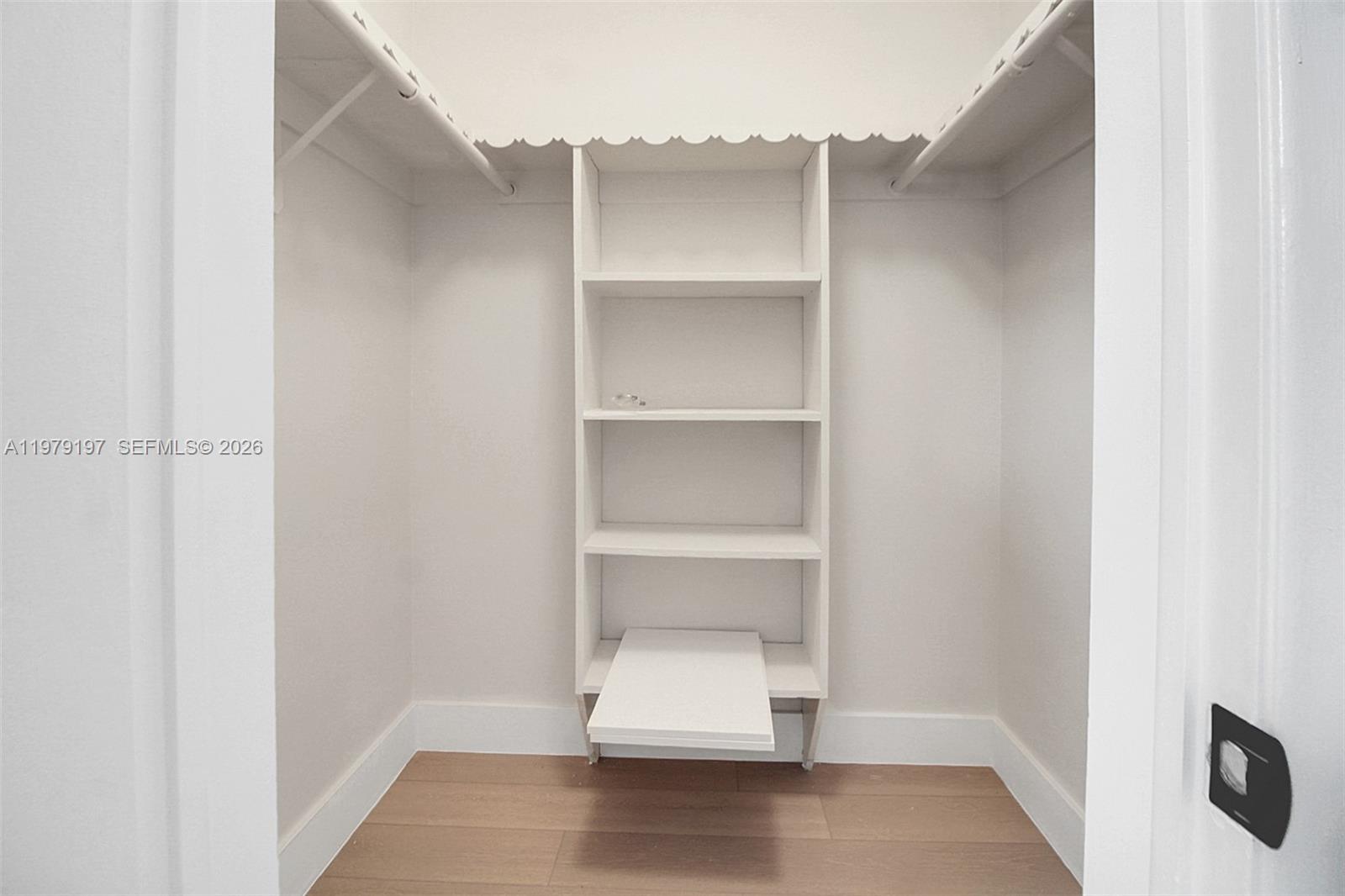 HOLLYWOOD HILLS SECOND AD - Residential Lease