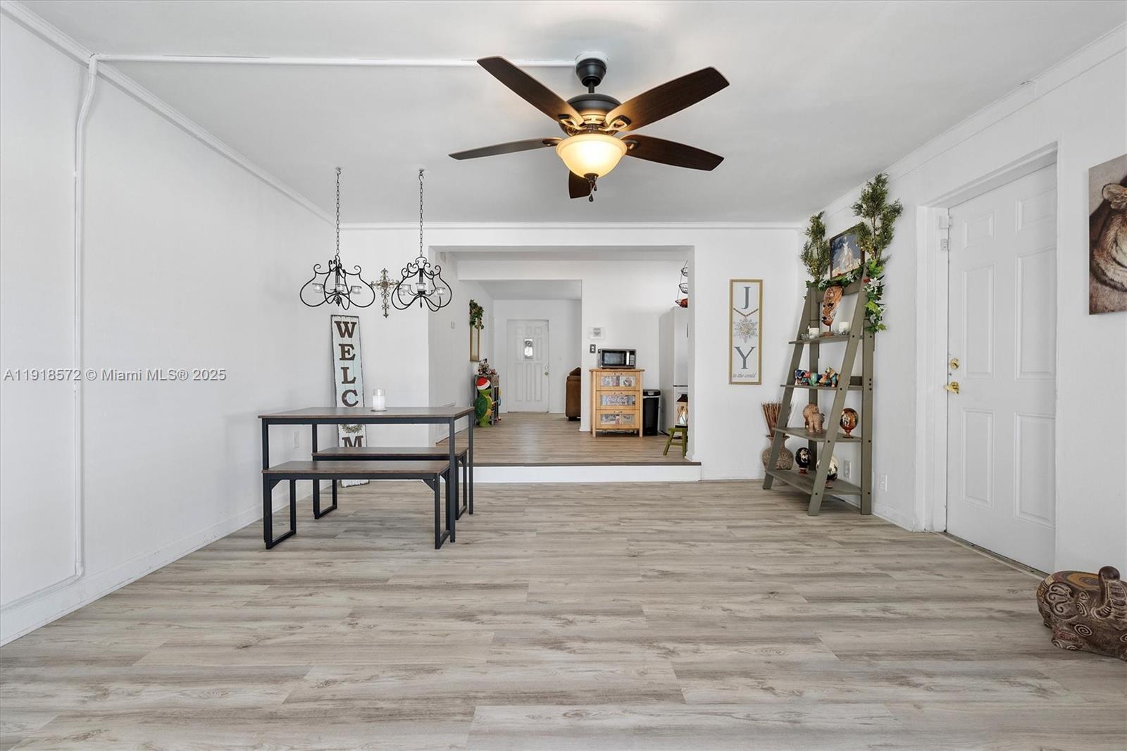 HILLMONT-MIDDLE RIVER VIS - Residential