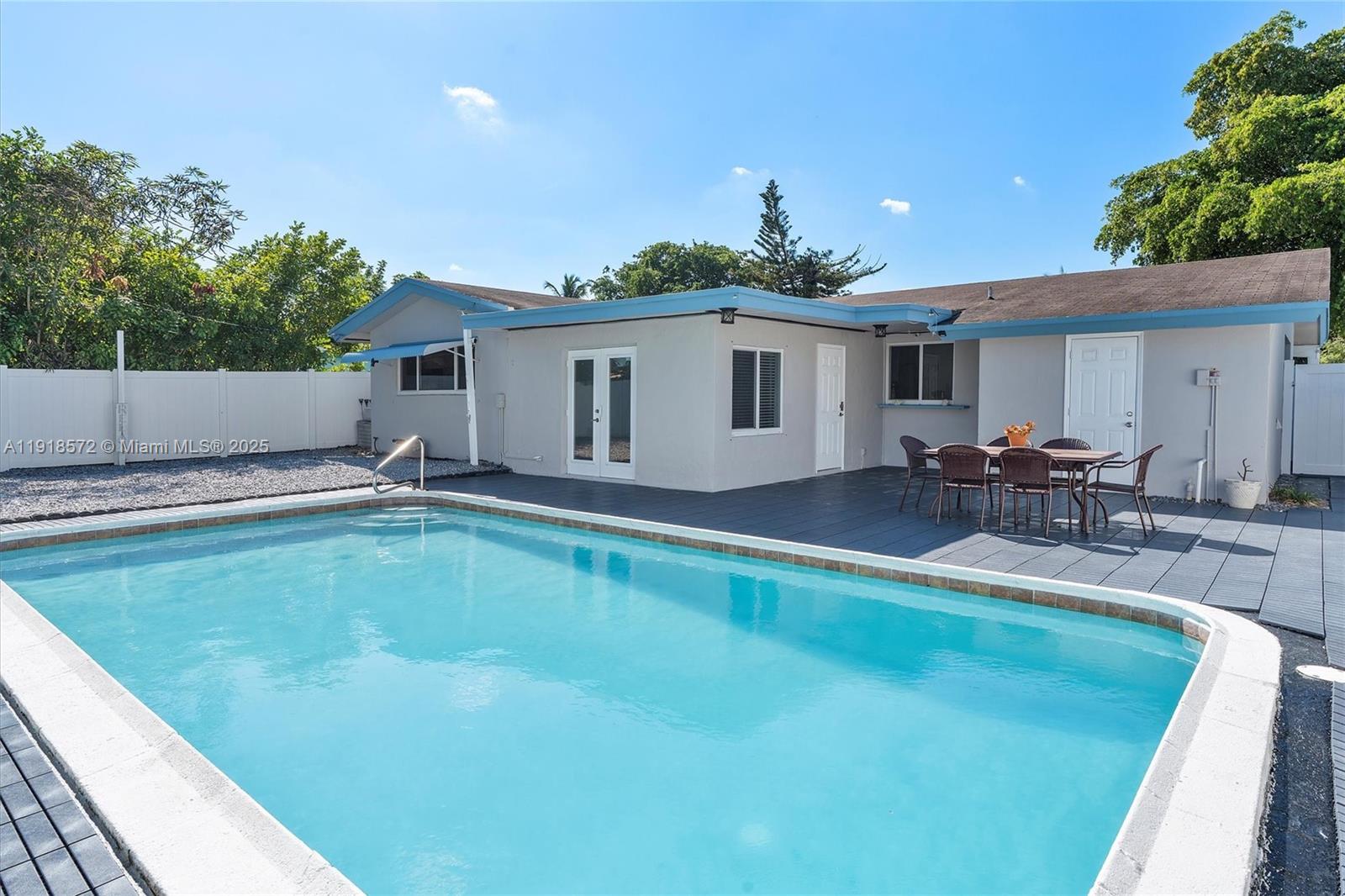 HILLMONT-MIDDLE RIVER VIS - Residential