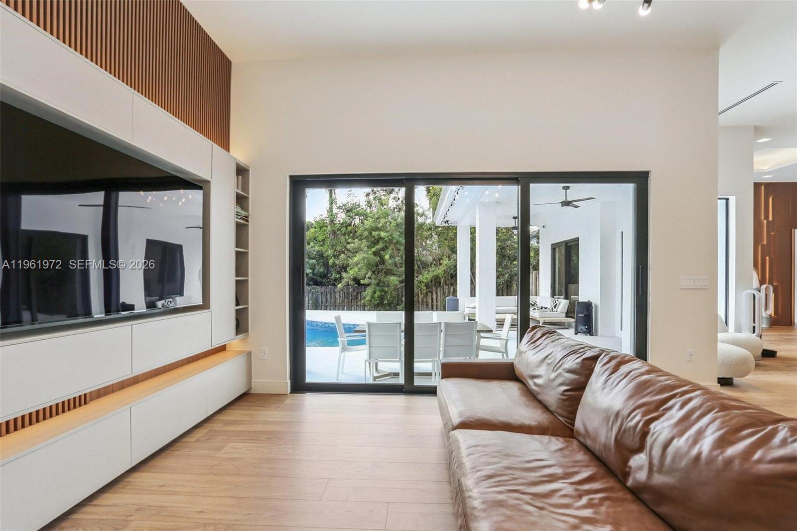 FLA FRUIT LANDS CO - Residential