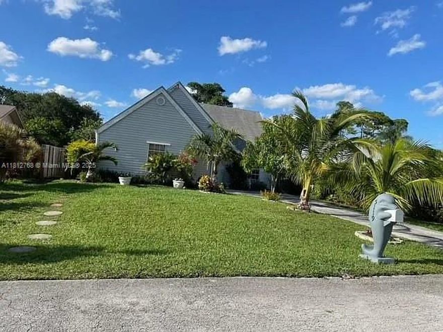 Foreclosure Auction Ends June 10, 2025 at 10:00 AM EST. 3-bed, 2-bath property in Delray Beach, FL offering potential for renovation or development. The list price is the opening bid for the online auction. Sold As-is with Clear Title. Explore more details and submit your bid through Federa Home App.
