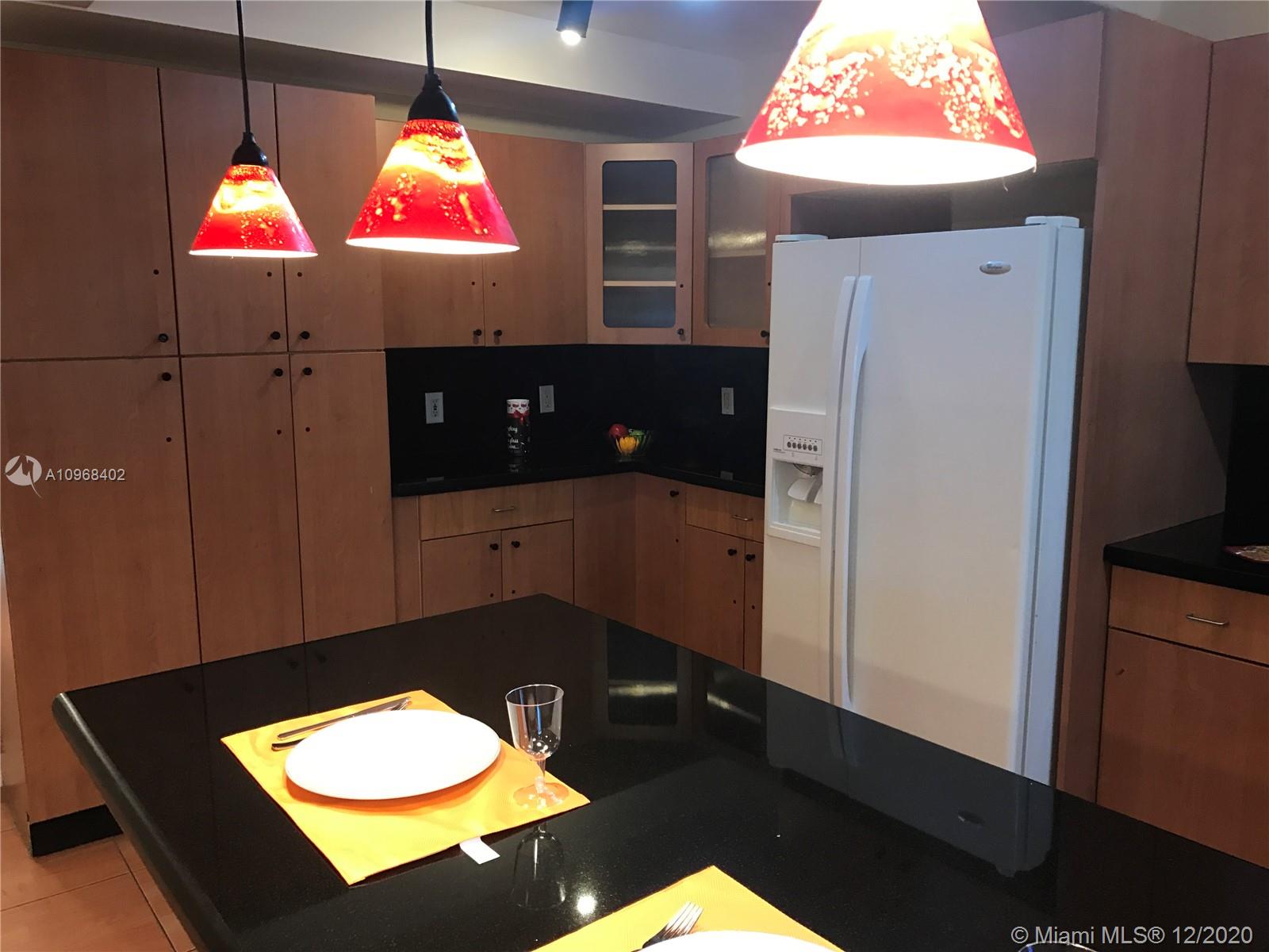 VILLAGE TOWNHOUSE POMPANO - Residential Lease