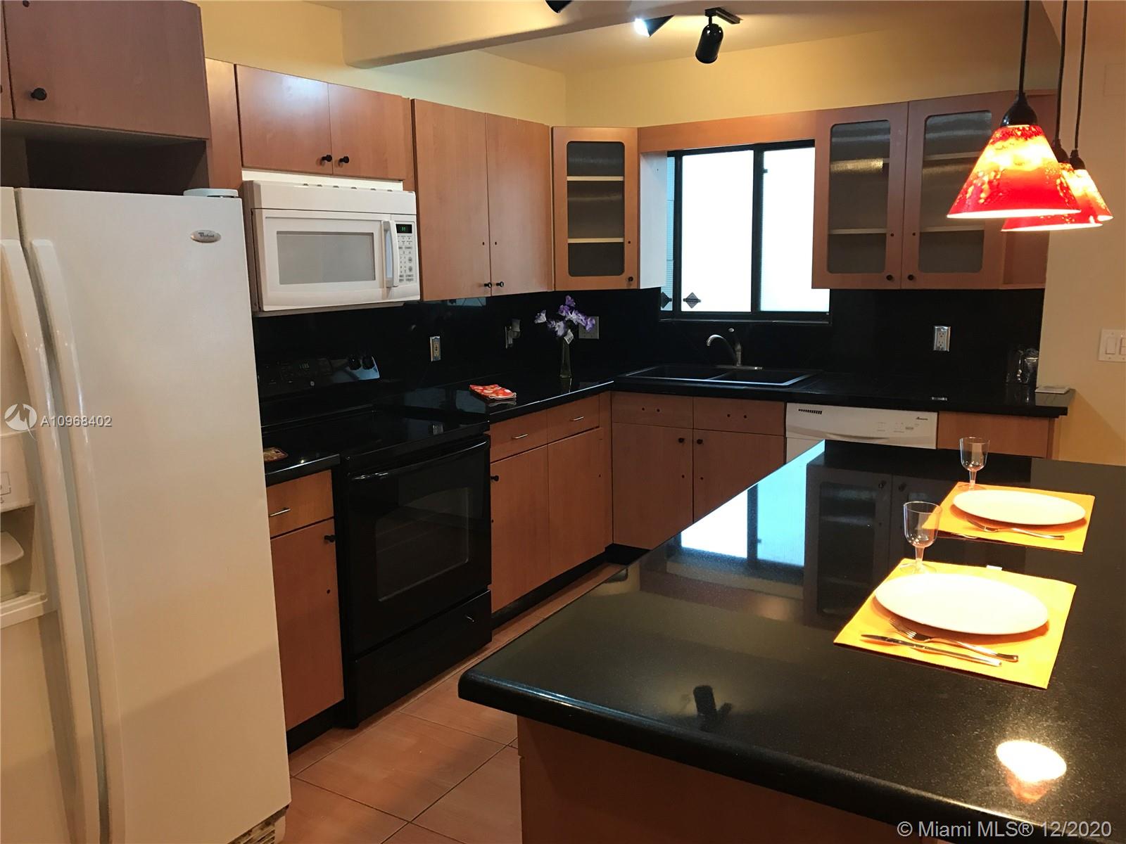 VILLAGE TOWNHOUSE POMPANO - Residential Lease